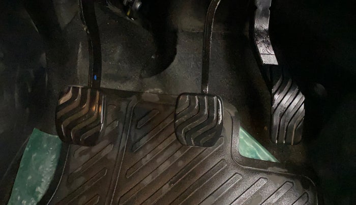 2025 Nissan MAGNITE Tekna B4D 1.0 Petrol MT, Petrol, Manual, 9,264 km, Pedals