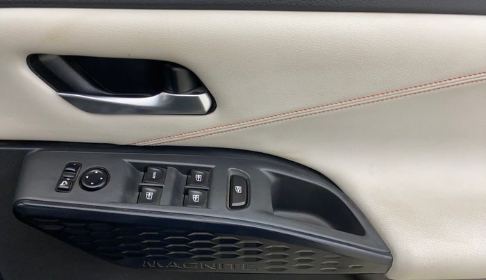 2025 Nissan MAGNITE Tekna B4D 1.0 Petrol MT, Petrol, Manual, 9,264 km, Driver Side Door Panels Control
