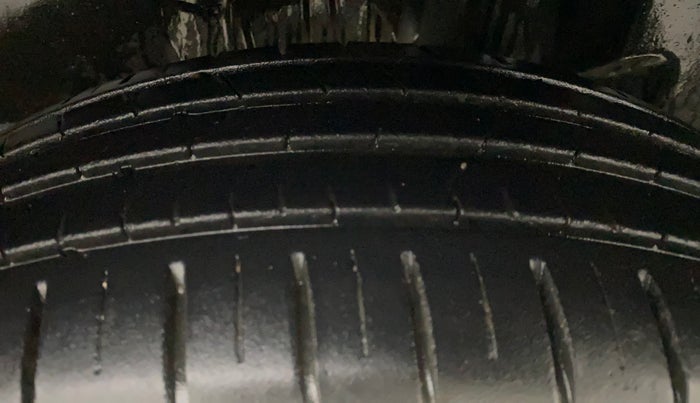 2020 Maruti Swift ZXI PLUS AMT, Petrol, Automatic, 11,423 km, Left Rear Tyre Tread