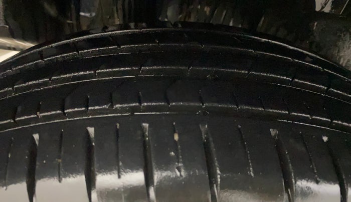 2020 Maruti Swift ZXI PLUS AMT, Petrol, Automatic, 11,423 km, Right Rear Tyre Tread