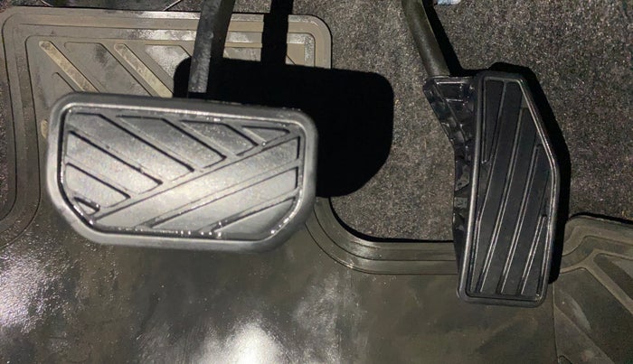 2020 Maruti Swift ZXI PLUS AMT, Petrol, Automatic, 11,423 km, Pedals