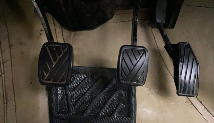 2022 Maruti Ertiga ZXI+ SHVS, Petrol, Manual, 83,109 km, Pedals