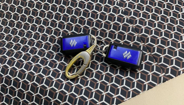 2022 Maruti Ertiga ZXI+ SHVS, Petrol, Manual, 83,109 km, Key Close Up