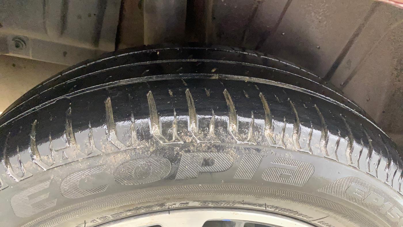 2022 Maruti Ertiga ZXI+ SHVS, Petrol, Manual, 83,109 km, Right Rear Tyre Tread