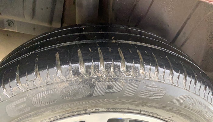 2022 Maruti Ertiga ZXI+ SHVS, Petrol, Manual, 83,109 km, Right Rear Tyre Tread
