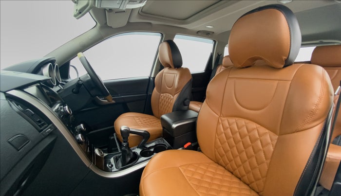 2020 Mahindra XUV500 W9, Diesel, Manual, 36,449 km, Right Side Front Door Cabin