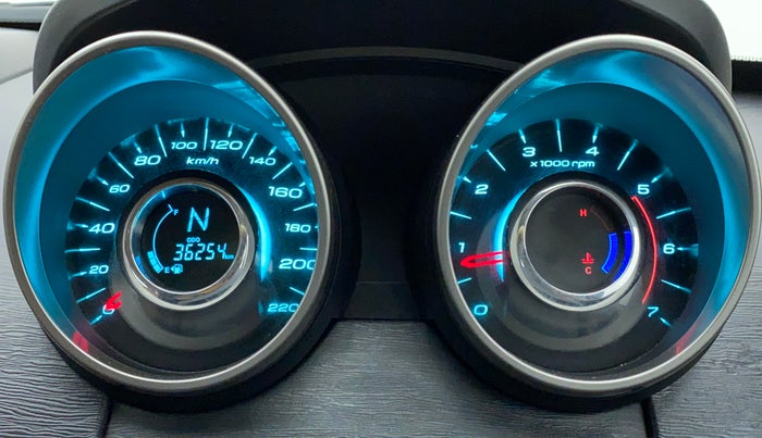 2020 Mahindra XUV500 W9, Diesel, Manual, 36,449 km, Odometer Image