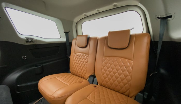 2020 Mahindra XUV500 W9, Diesel, Manual, 36,449 km, Third Seat Row ( optional )