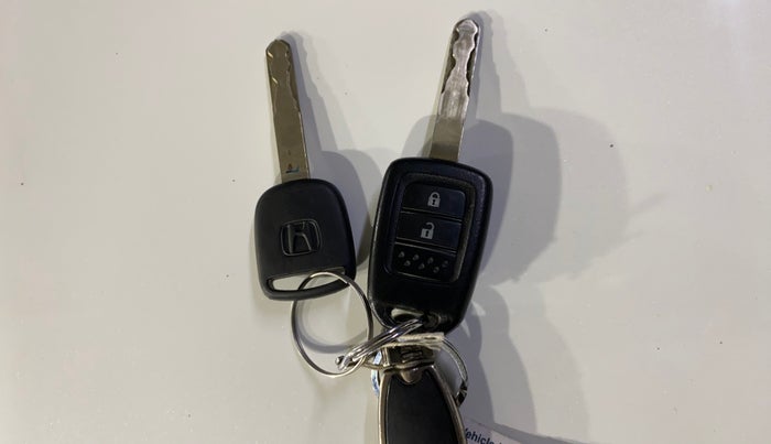 2018 Honda WR-V 1.2L I-VTEC VX MT, Petrol, Manual, 36,420 km, Key Close Up