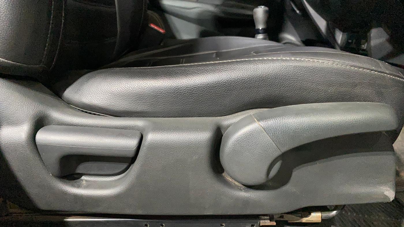 2018 Honda WR-V 1.2L I-VTEC VX MT, Petrol, Manual, 36,420 km, Driver Side Adjustment Panel