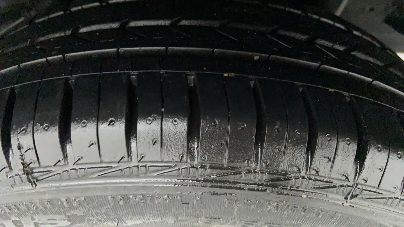 2015 Honda Amaze 1.2 SX MT I VTEC, Petrol, Manual, 40,386 km, Left Rear Tyre Tread