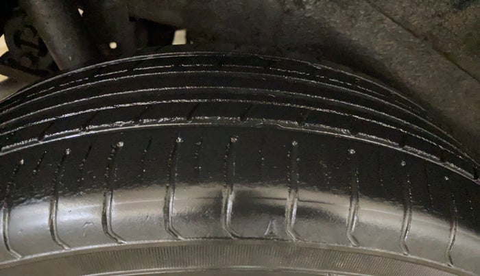 2018 Maruti Wagon R 1.0 LXI CNG, CNG, Manual, 60,466 km, Right Rear Tyre Tread