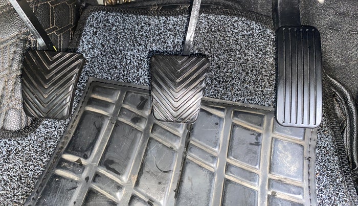 2020 KIA SELTOS HTX 1.5 PETROL, Petrol, Manual, 35,831 km, Pedals