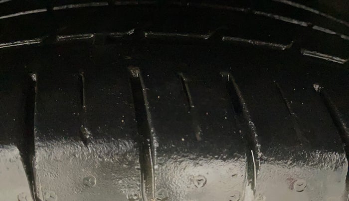 2020 KIA SELTOS HTX 1.5 PETROL, Petrol, Manual, 35,831 km, Right Front Tyre Tread