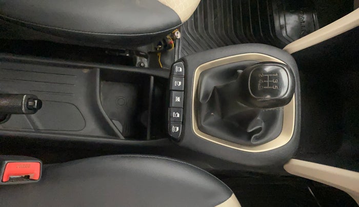 2020 Hyundai NEW SANTRO SPORTZ EXECUTIVE MT CNG, CNG, Manual, 91,928 km, Gear Lever