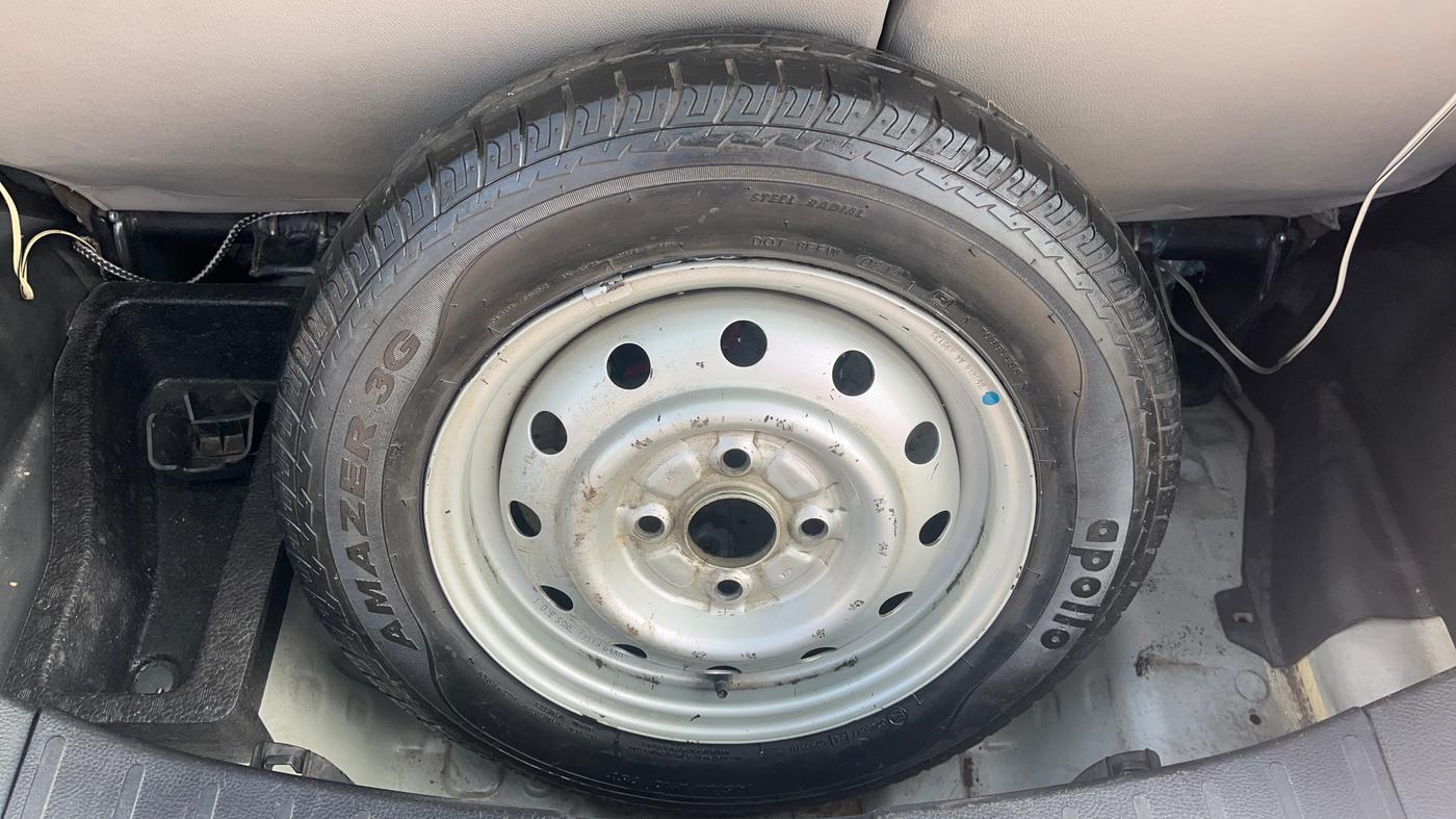 2014 Maruti Wagon R 1.0 LXI, Petrol, Manual, 61,995 km, Spare Tyre
