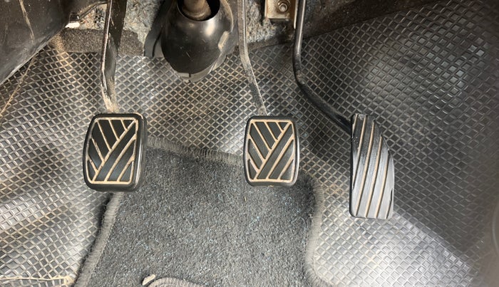 2014 Maruti Wagon R 1.0 LXI, Petrol, Manual, 61,995 km, Pedals