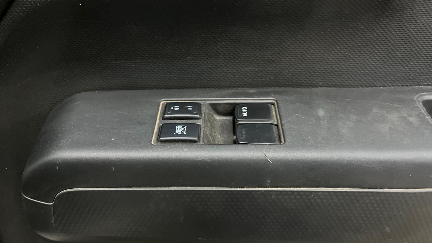 2022 Maruti New Wagon-R LXI CNG 1.0, CNG, Manual, 37,834 km, Driver Side Door Panels Control