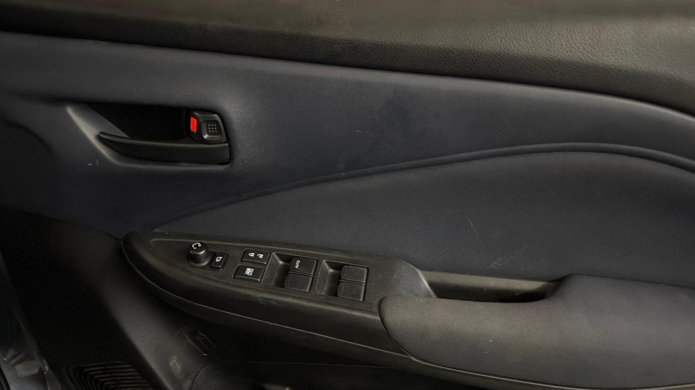 2023 Maruti Baleno DELTA PETROL 1.2, Petrol, Manual, 45,314 km, Driver Side Door Panels Control