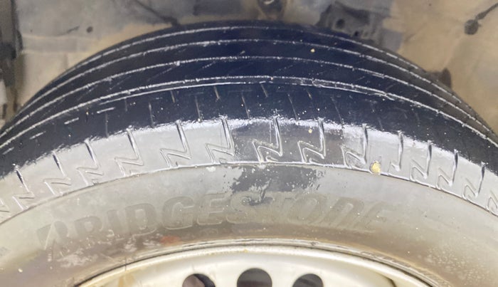 2013 Honda Amaze 1.2L I-VTEC EX, Petrol, Manual, 97,342 km, Left Front Tyre Tread