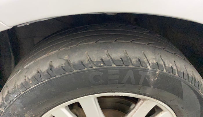 2015 Honda Brio VX MT, Petrol, Manual, 54,341 km, Left Front Tyre Tread