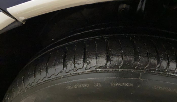 2017 Maruti Dzire VXI AMT, Petrol, Automatic, 50,979 km, Left Front Tyre Tread