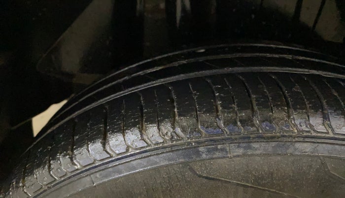 2017 Maruti Dzire VXI AMT, Petrol, Automatic, 50,979 km, Right Rear Tyre Tread