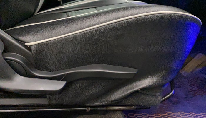 2017 Maruti Baleno ZETA CVT PETROL 1.2, Petrol, Automatic, 60,937 km, Driver Side Adjustment Panel