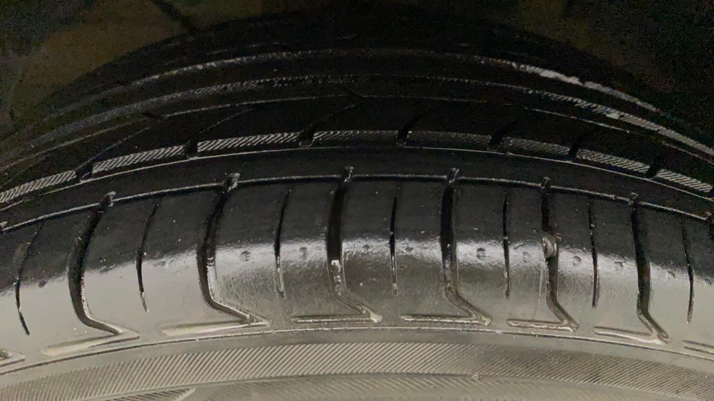 2017 Maruti Baleno ZETA CVT PETROL 1.2, Petrol, Automatic, 60,937 km, Left Front Tyre Tread