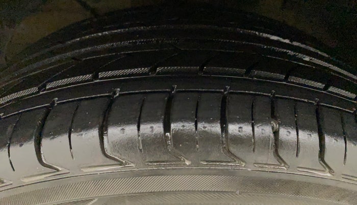 2017 Maruti Baleno ZETA CVT PETROL 1.2, Petrol, Automatic, 60,937 km, Left Front Tyre Tread