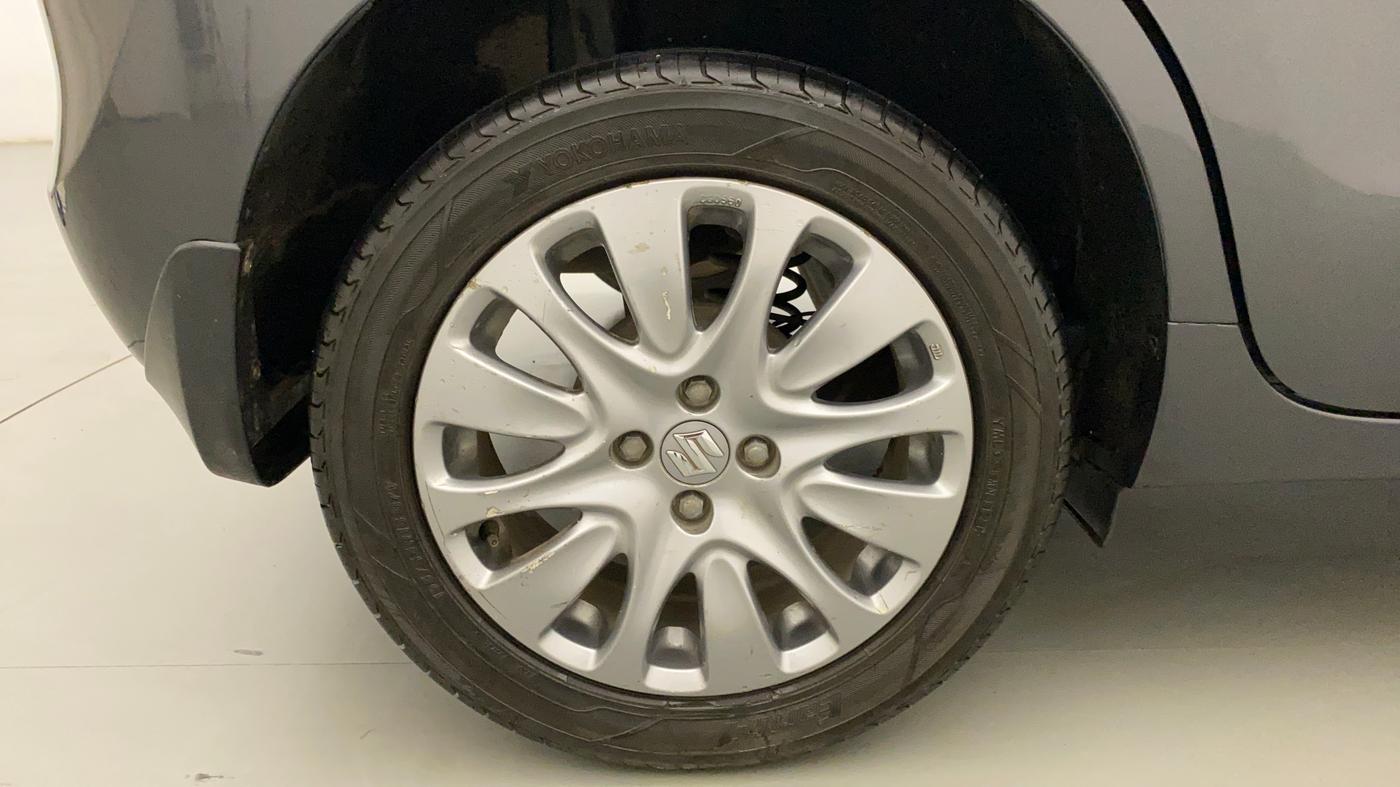 2017 Maruti Baleno ZETA CVT PETROL 1.2, Petrol, Automatic, 60,937 km, Right Rear Wheel