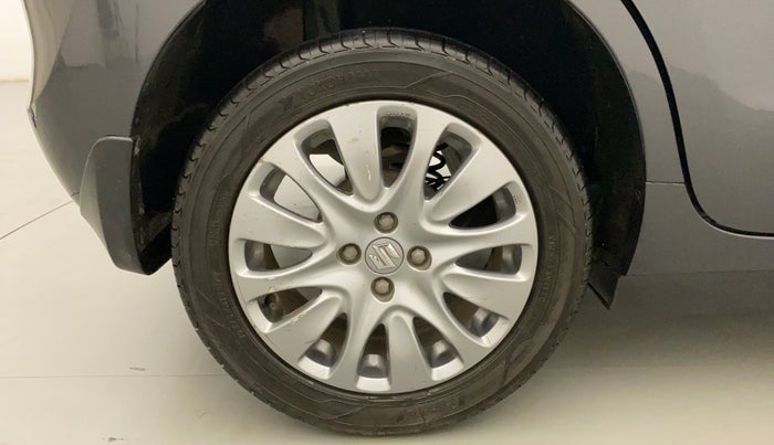 2017 Maruti Baleno ZETA CVT PETROL 1.2, Petrol, Automatic, 60,937 km, Right Rear Wheel