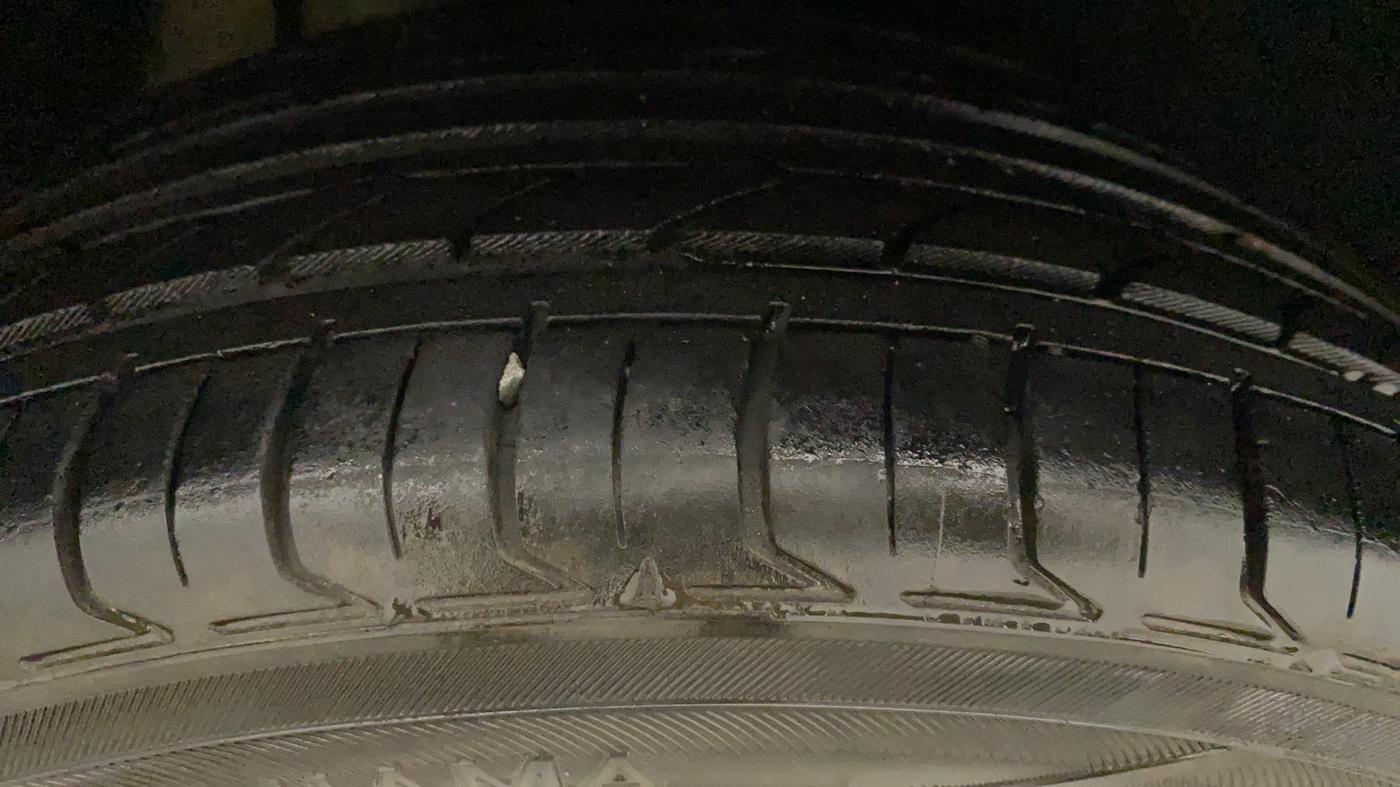 2017 Maruti Baleno ZETA CVT PETROL 1.2, Petrol, Automatic, 60,937 km, Right Rear Tyre Tread
