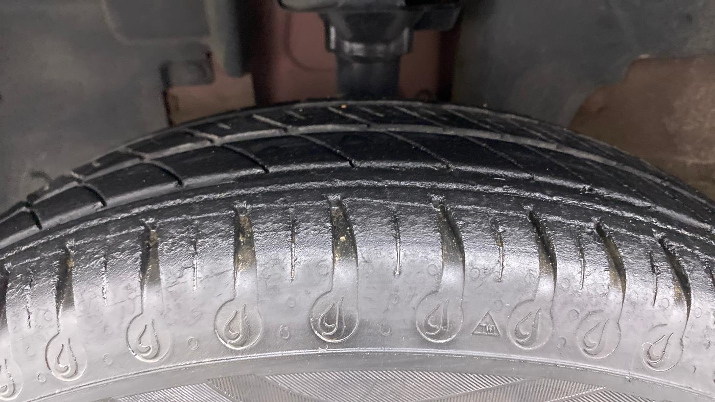 2020 Renault Kwid RXT 0.8, Petrol, Manual, 31,920 km, Left Front Tyre Tread
