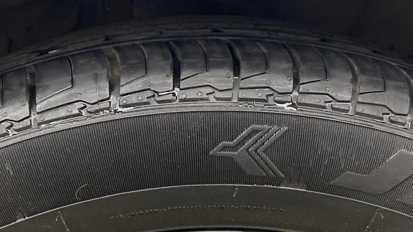 2021 Hyundai ALCAZAR 2.0 SIGNATURE (O) AT 6STR, Petrol, Automatic, 49,185 km, Right Front Tyre Tread