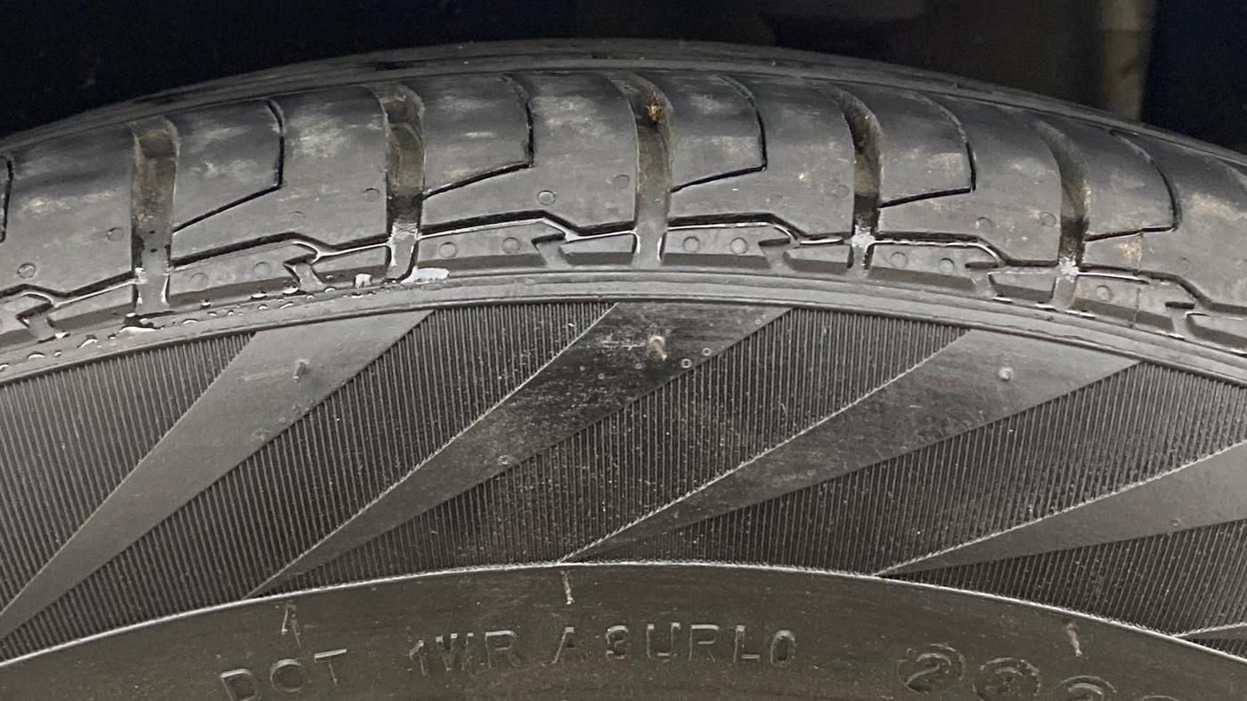 2021 Hyundai ALCAZAR 2.0 SIGNATURE (O) AT 6STR, Petrol, Automatic, 49,185 km, Left Rear Tyre Tread