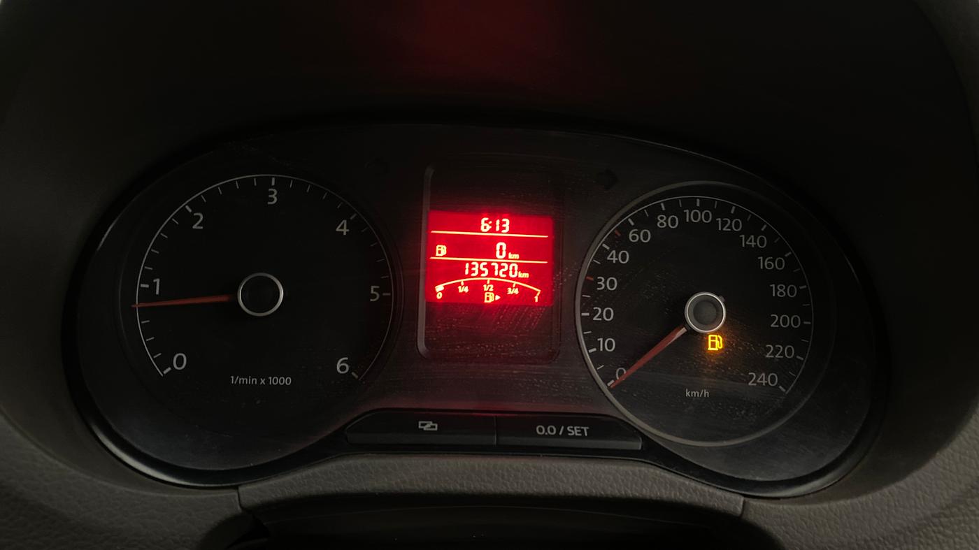 2013 Volkswagen Vento HIGHLINE DIESEL 1.6, Diesel, Manual, 1,35,698 km, Odometer Image