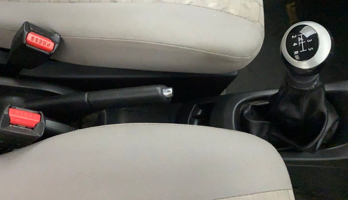 2014 Maruti Wagon R 1.0 VXI, Petrol, Manual, 33,407 km, Gear Lever