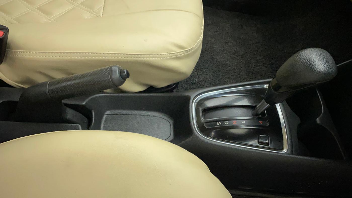 2018 Honda Amaze 1.2L I-VTEC V CVT, Petrol, Automatic, 72,068 km, Gear Lever