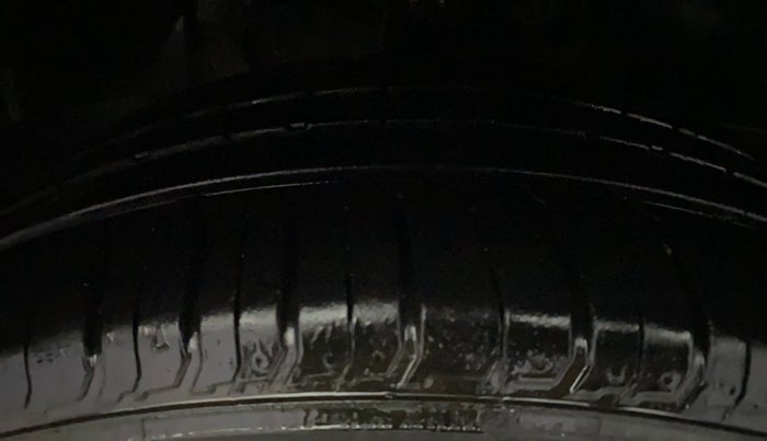 2020 Tata NEXON XZ PLUS (O) DIESEL DUAL TONE, Diesel, Manual, 93,897 km, Right Front Tyre Tread