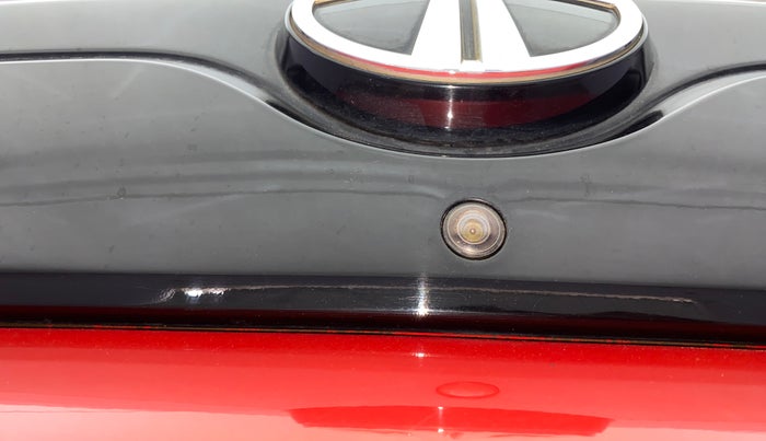 2020 Tata NEXON XZ PLUS (O) DIESEL DUAL TONE, Diesel, Manual, 93,897 km, Parking Camera