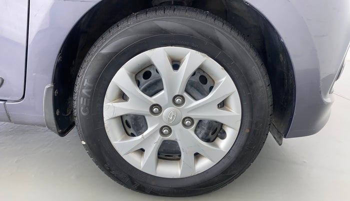 2015 Hyundai Grand i10 SPORTZ 1.2 KAPPA VTVT, Petrol, Manual, 53,556 km, Right Front Wheel