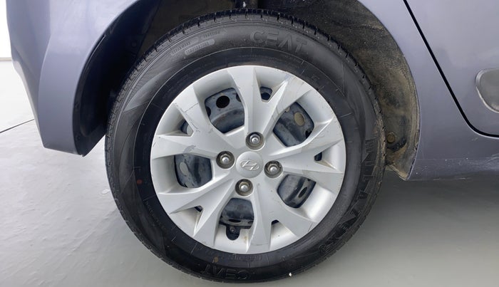 2015 Hyundai Grand i10 SPORTZ 1.2 KAPPA VTVT, Petrol, Manual, 53,556 km, Right Rear Wheel
