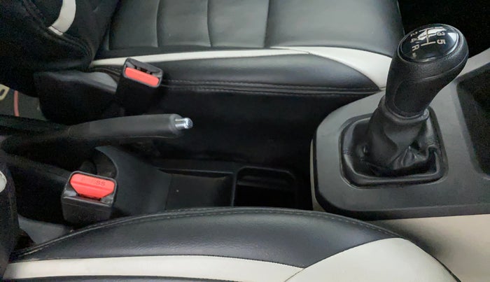 2019 Maruti New Wagon-R VXI 1.2, Petrol, Manual, 52,608 km, Gear Lever