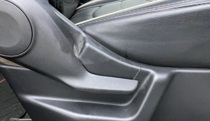 2019 Maruti New Wagon-R VXI 1.2, Petrol, Manual, 52,608 km, Driver Side Adjustment Panel