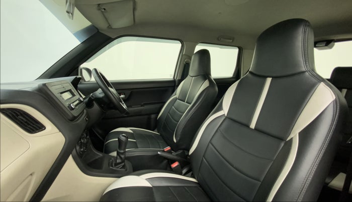 2019 Maruti New Wagon-R VXI 1.2, Petrol, Manual, 52,608 km, Right Side Front Door Cabin