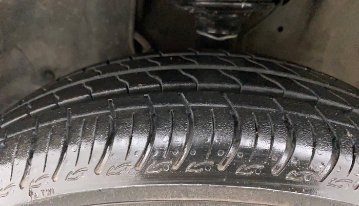 2019 Maruti New Wagon-R VXI 1.2, Petrol, Manual, 52,608 km, Left Front Tyre Tread