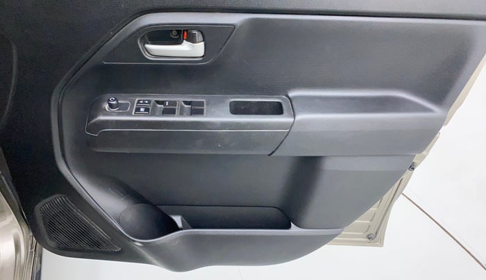 2019 Maruti New Wagon-R VXI 1.2, Petrol, Manual, 52,608 km, Driver Side Door Panels Control