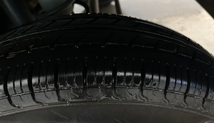 2014 Maruti Alto 800 VXI, Petrol, Manual, 76,377 km, Left Rear Tyre Tread