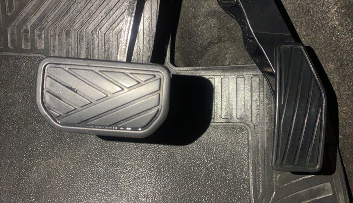 2020 Maruti S PRESSO VXI PLUS AMT, Petrol, Automatic, 29,098 km, Pedals